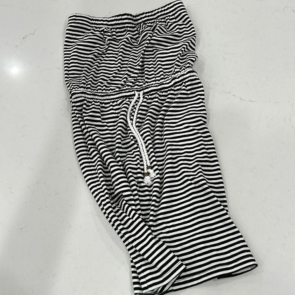 Gently used black and white striped strapless sundress tie waist The Gap X Small